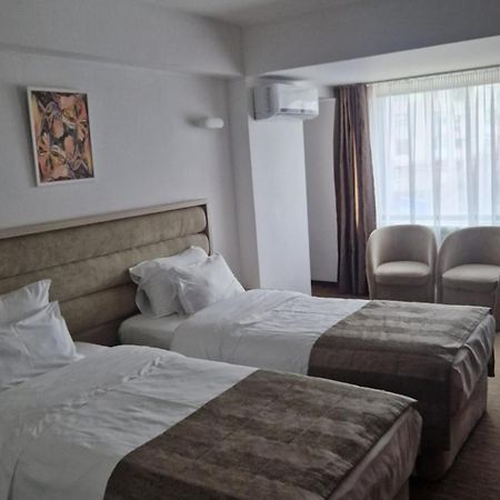 City Hotel & Lounge Slatina  Exterior photo