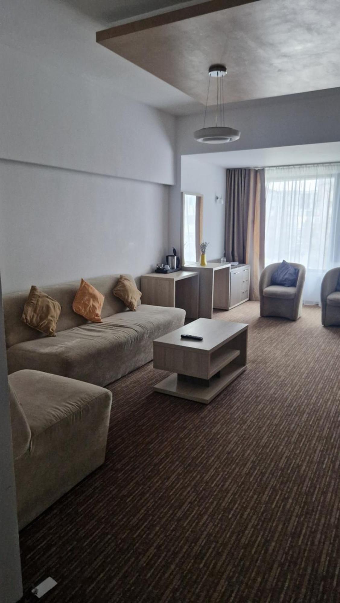City Hotel & Lounge Slatina  Exterior photo